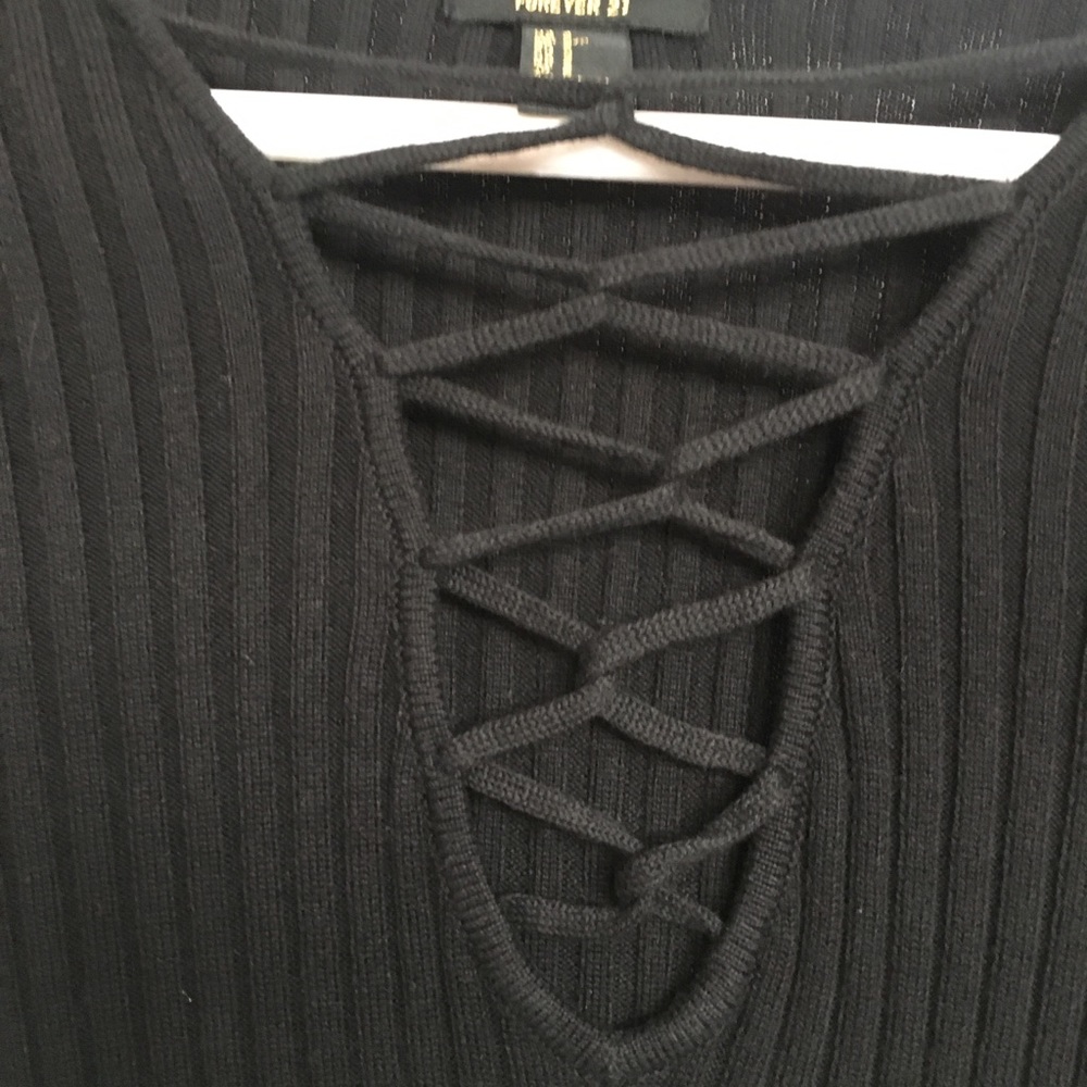 Sweater cropped top